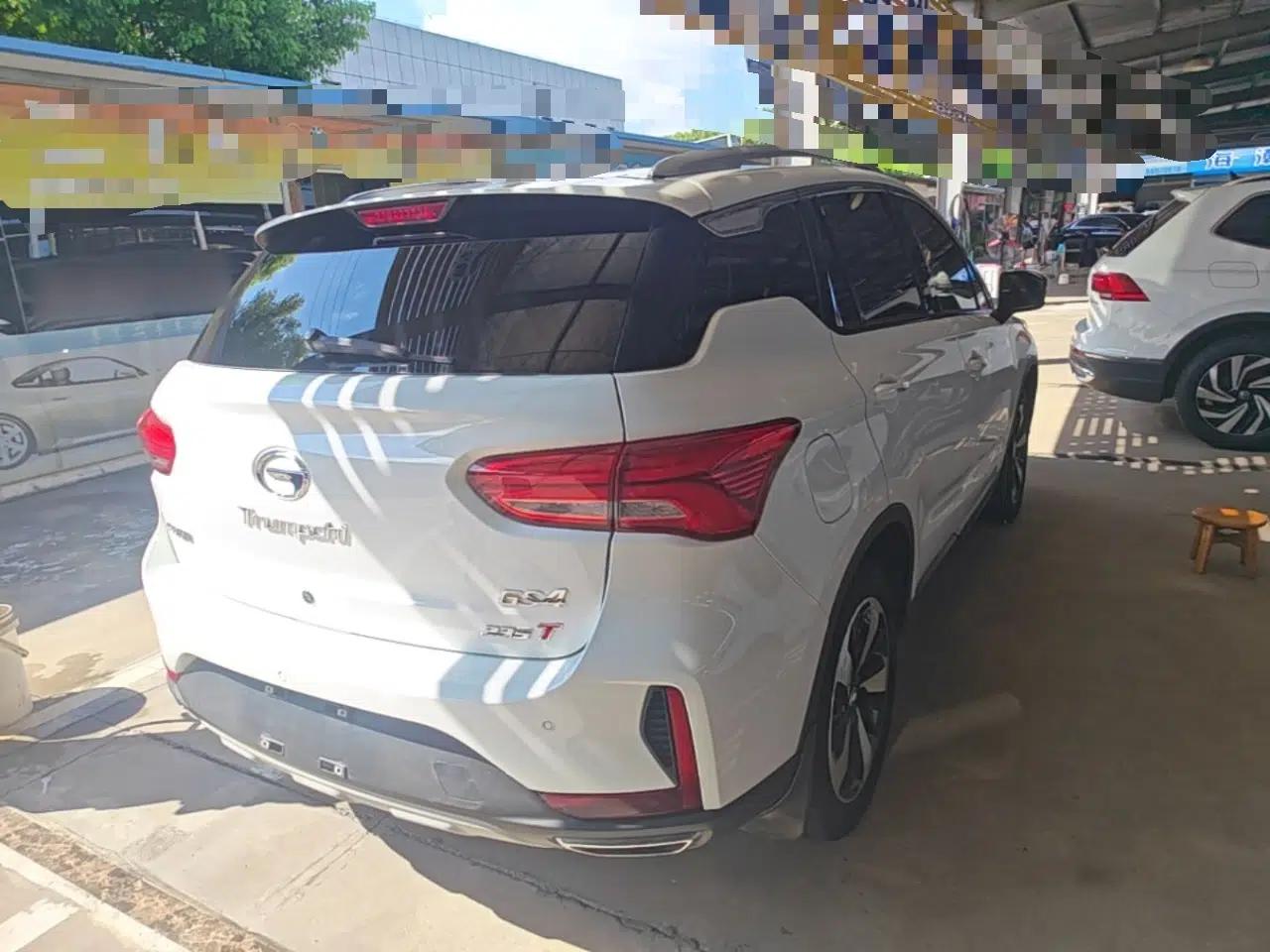 GAC Trumpchi GS4 2018 235T Automatic Two-Wheel Drive Luxury Smart Connectivity Millionth Anniversary Edition — миниатюра 6