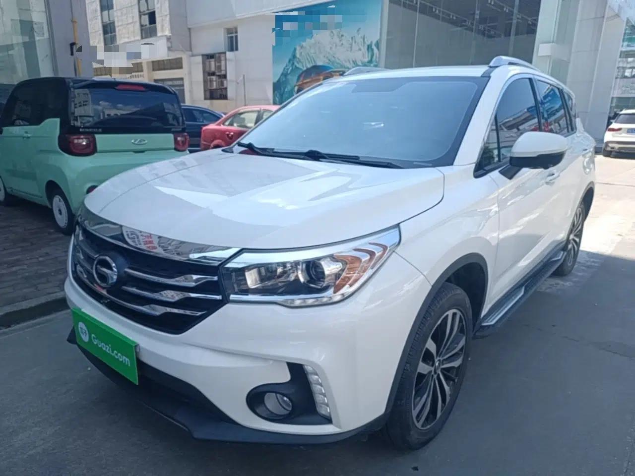 GAC Trumpchi GS4 2017 235T Automatic Two-Wheel Drive Luxury Smart Connectivity Version — миниатюра 1
