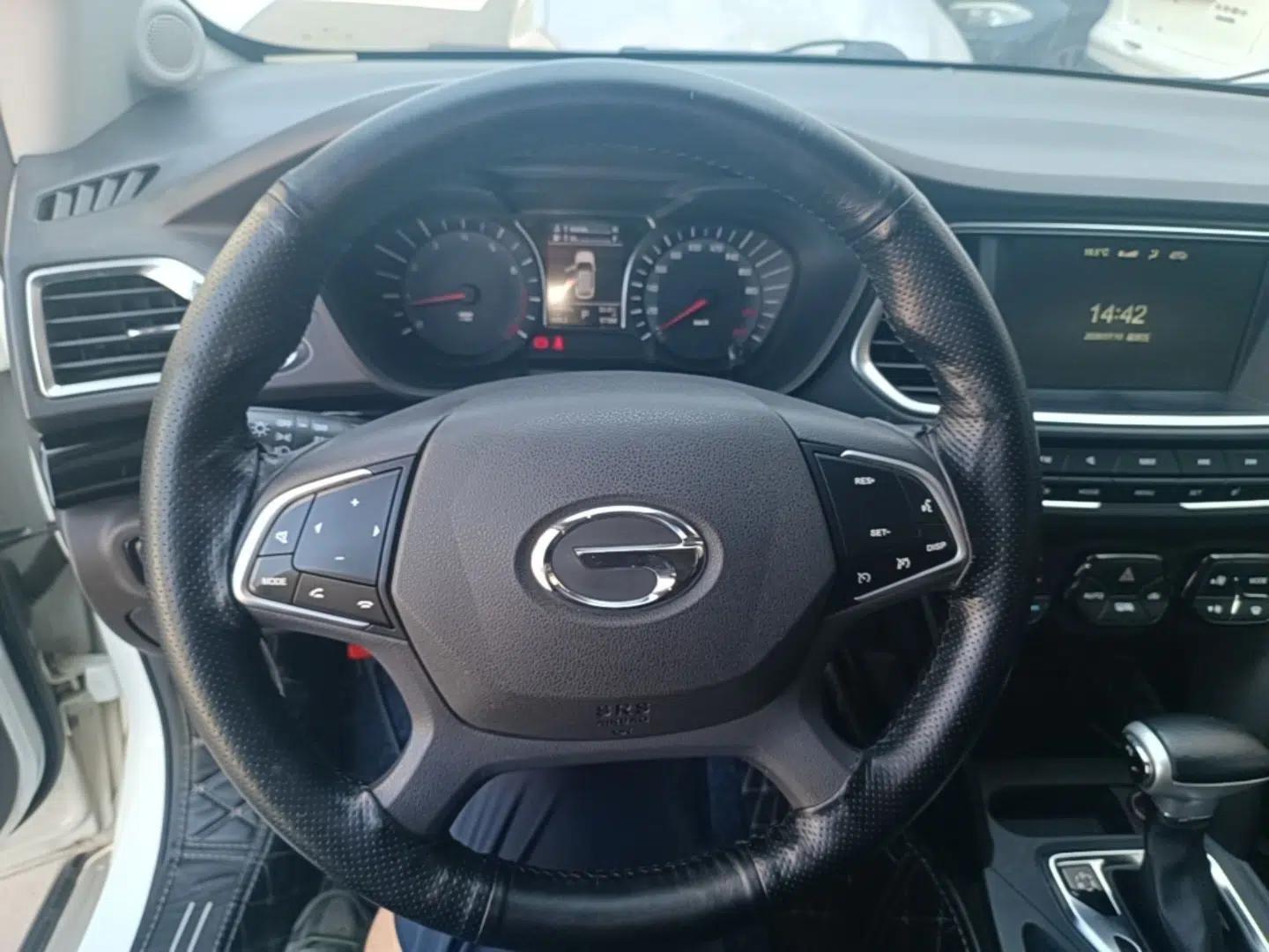 GAC Trumpchi GS4 2017 235T Automatic Two-Wheel Drive Luxury Smart Connectivity Version — миниатюра 13