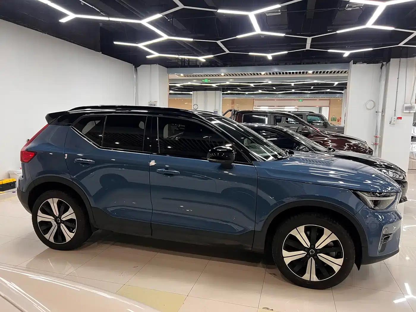Volvo XC40 PHEV 2023 Long Range Edition — миниатюра 8