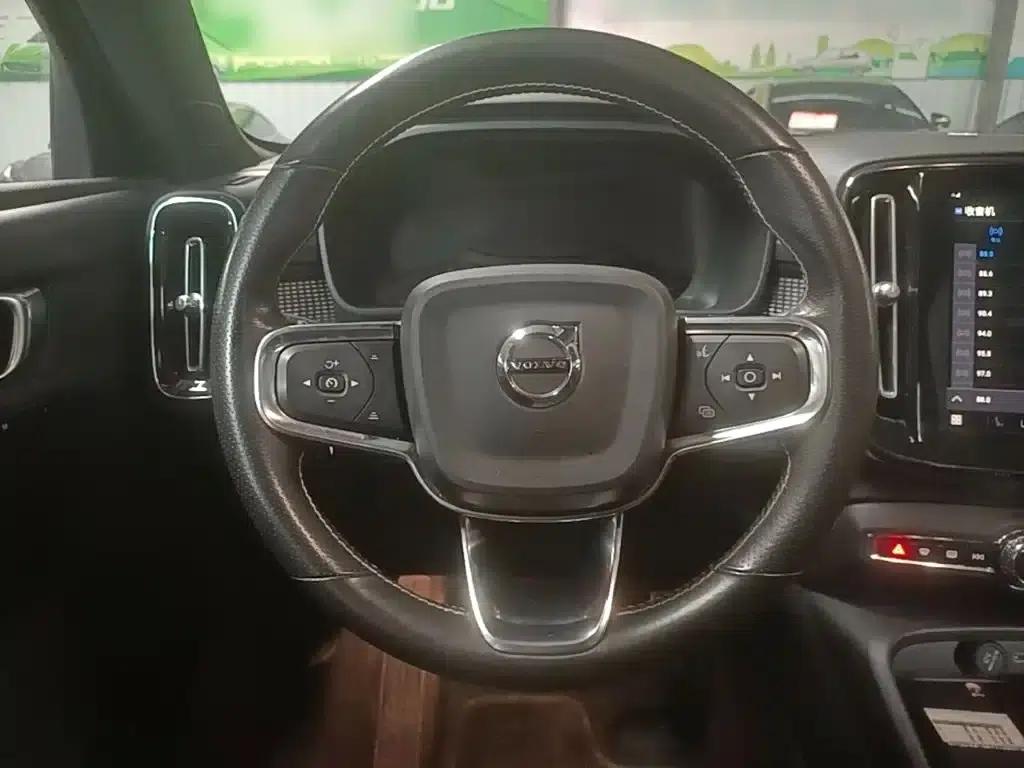 Volvo XC40 PHEV 2021 P8 Pure Electric AWD Inscription Sport Edition — миниатюра 11