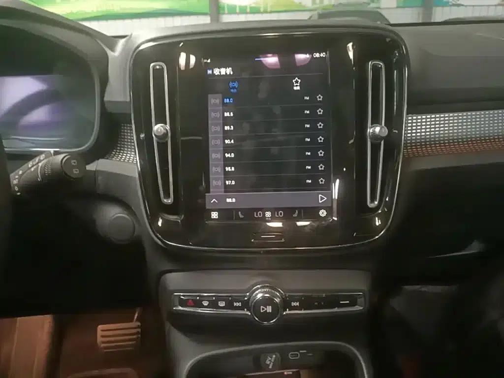 Volvo XC40 PHEV 2021 P8 Pure Electric AWD Inscription Sport Edition — миниатюра 13