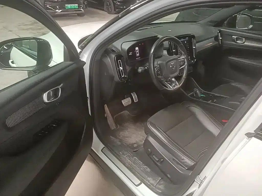 Volvo XC40 PHEV 2021 P8 Pure Electric AWD Inscription Sport Edition — миниатюра 16