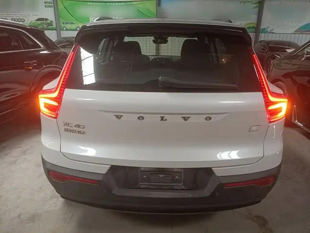 Volvo XC40 PHEV 2021 P8 Pure Electric AWD Inscription Sport Edition — миниатюра 6