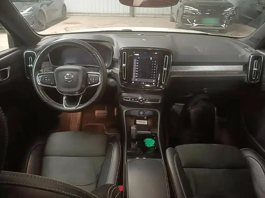Volvo XC40 PHEV 2021 P8 Pure Electric AWD Inscription Sport Edition — миниатюра 10