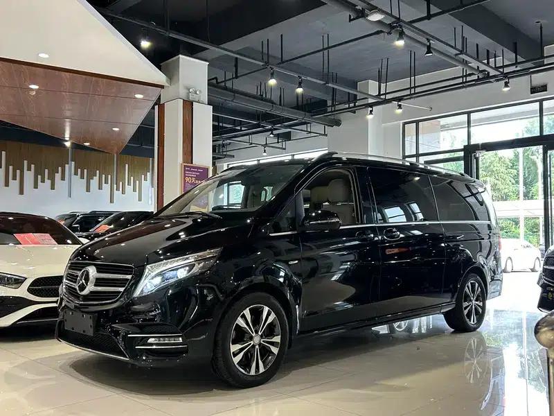 Mercedes-Benz V-Class 2016 V 260 L Premium Extended Edition — миниатюра 1