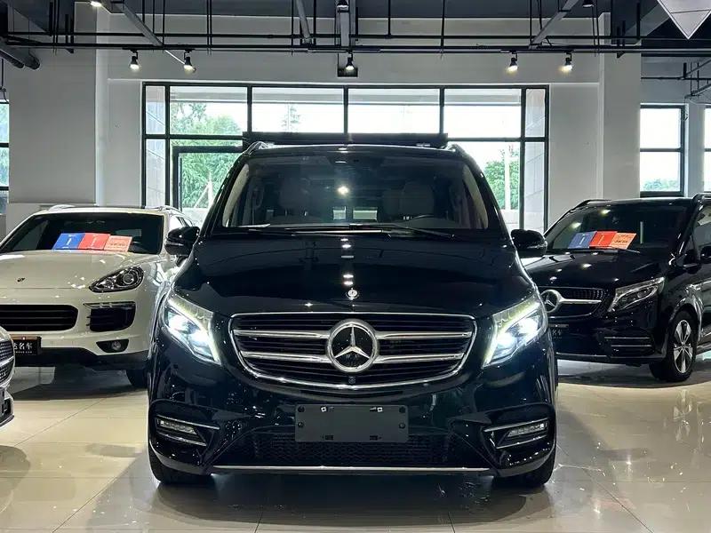 Mercedes-Benz V-Class 2016 V 260 L Premium Extended Edition — миниатюра 2