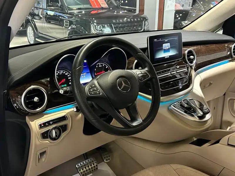 Mercedes-Benz V-Class 2016 V 260 L Premium Extended Edition — миниатюра 14