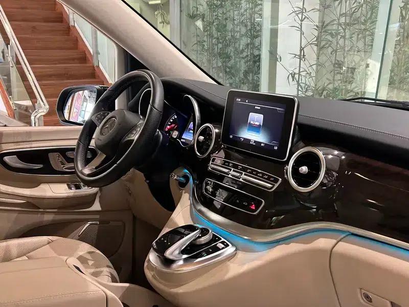 Mercedes-Benz V-Class 2016 V 260 L Premium Extended Edition — миниатюра 15