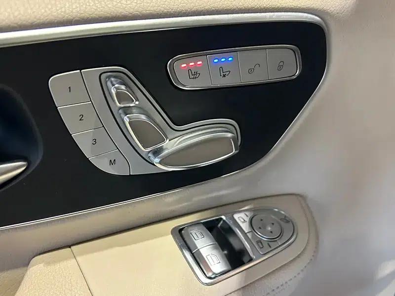 Mercedes-Benz V-Class 2016 V 260 L Premium Extended Edition — миниатюра 8