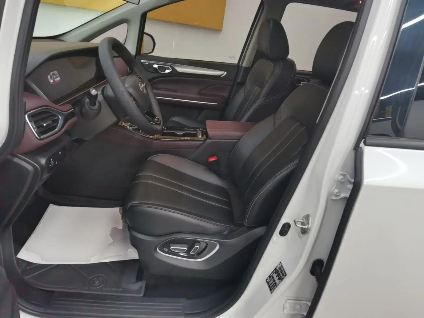 GAC Trumpchi M6 2023 PRO 270T DCT Luxury Edition — миниатюра 17