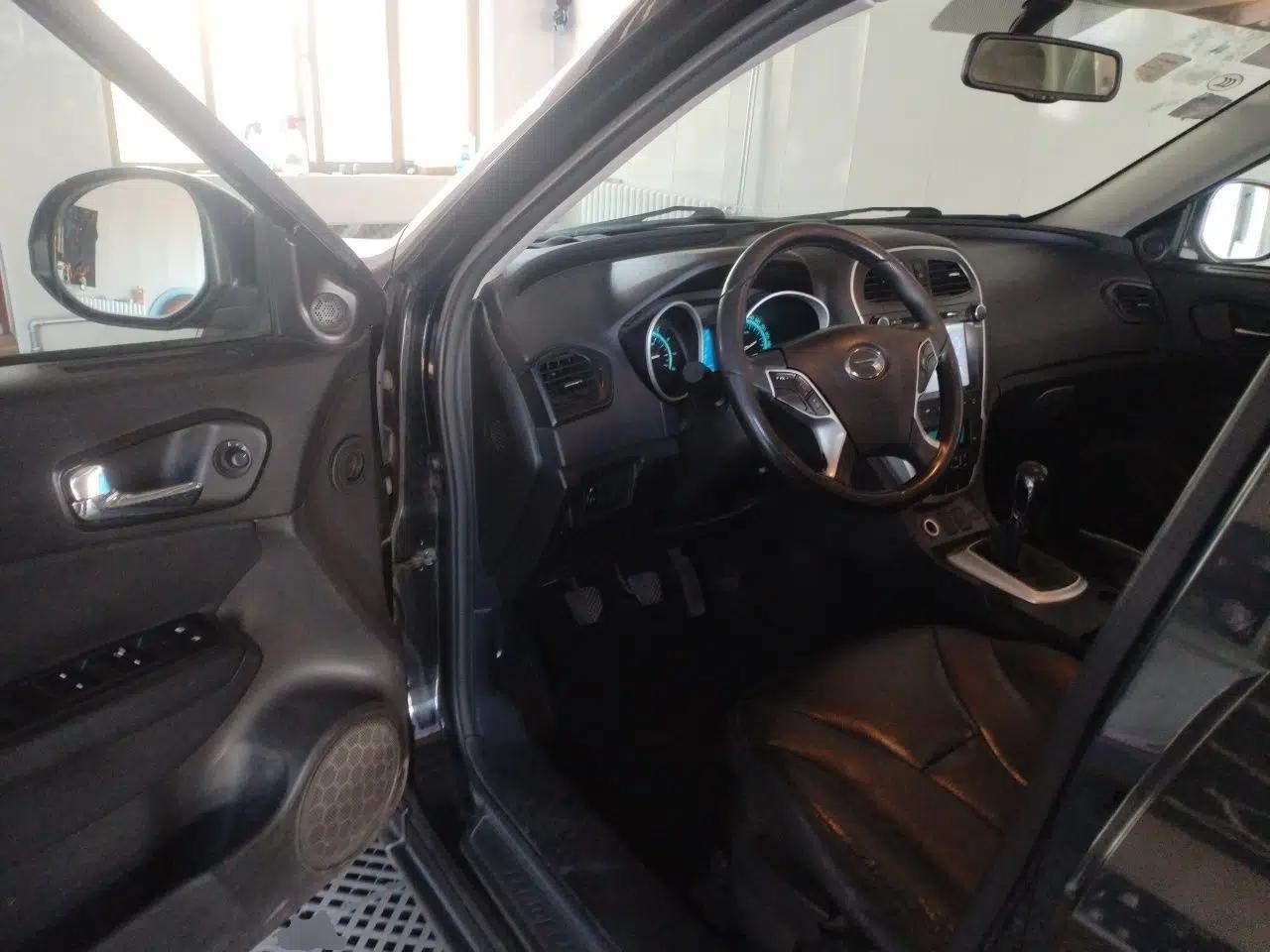 GAC Trumpchi GS5 2012 2.0L Manual Two-Wheel Drive Elite Edition — миниатюра 16