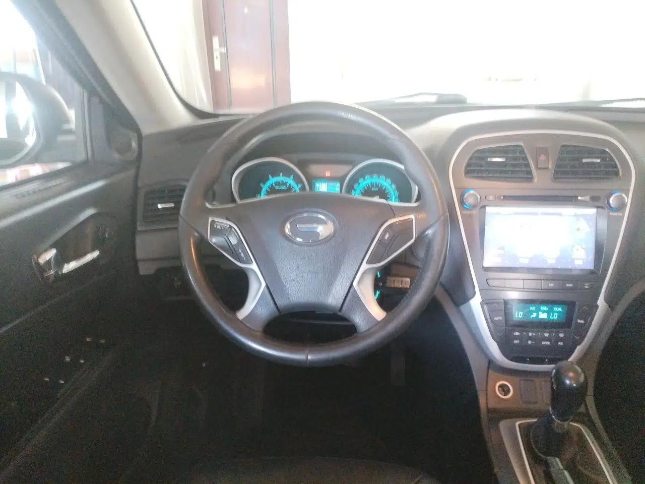 GAC Trumpchi GS5 2012 2.0L Manual Two-Wheel Drive Elite Edition — миниатюра 10