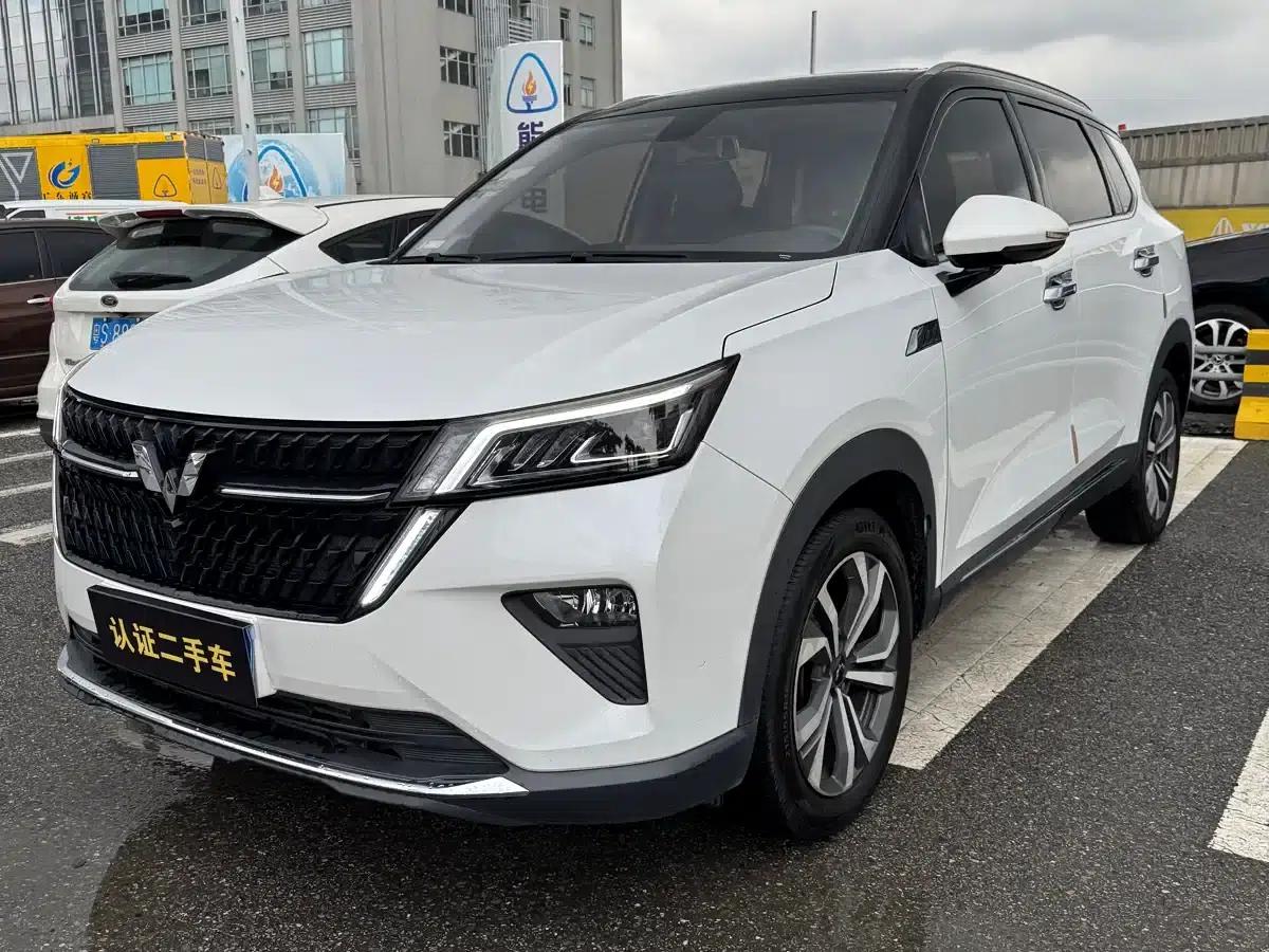 Wuling Xingchen 2021 1.5T CVT Star Edition — миниатюра 1