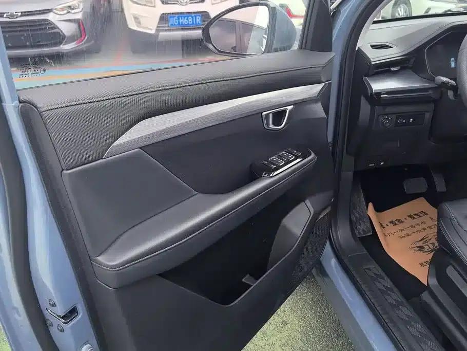 Wuling Xingchen 2021 1.5T CVT Star Edition — миниатюра 7