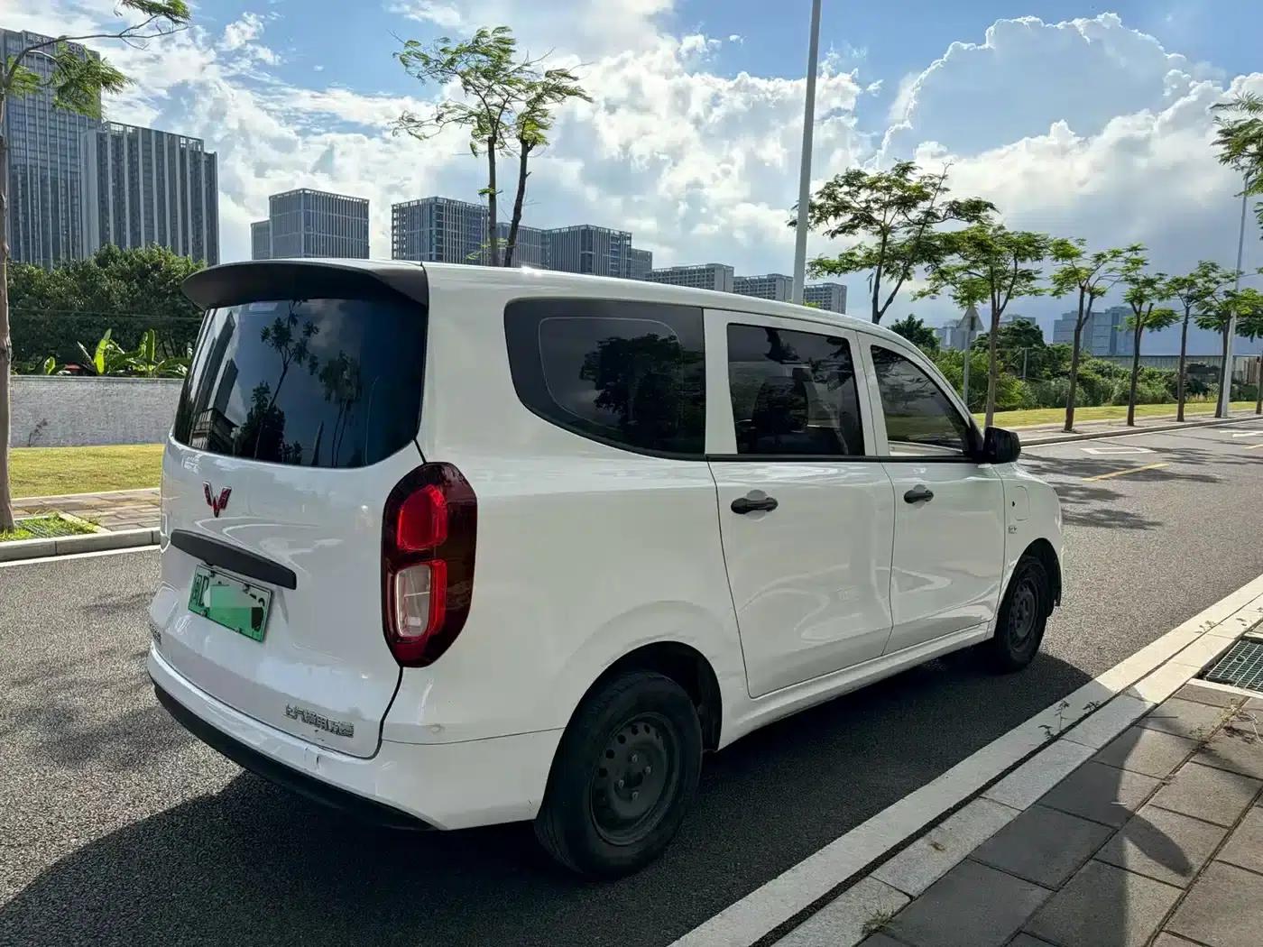 Wuling Hongguang New Energy 2024 Pure Electric Version 300KM Standard Edition — миниатюра 5