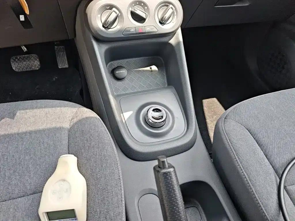 Wuling Hongguang New Energy 2025 Range-Extended Hybrid 50km Comfort Model — миниатюра 14
