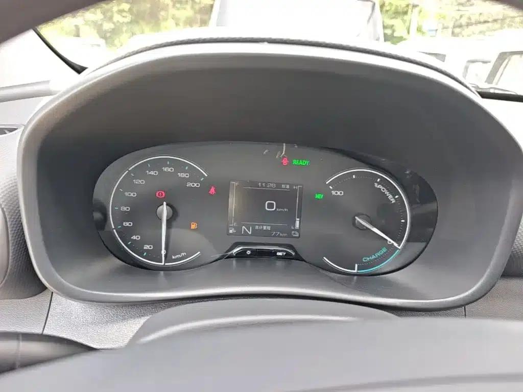 Wuling Hongguang New Energy 2025 Range-Extended Hybrid 50km Comfort Model — миниатюра 12