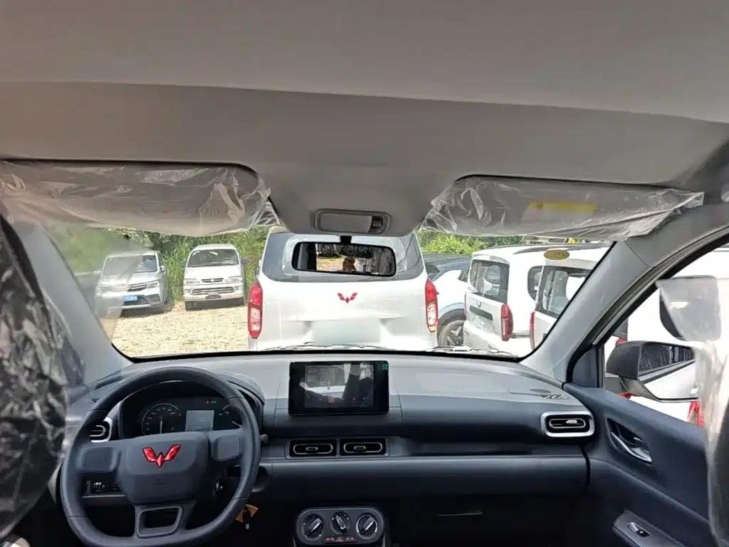 Wuling Hongguang New Energy 2025 Range-Extended Hybrid 50km Comfort Model — миниатюра 18