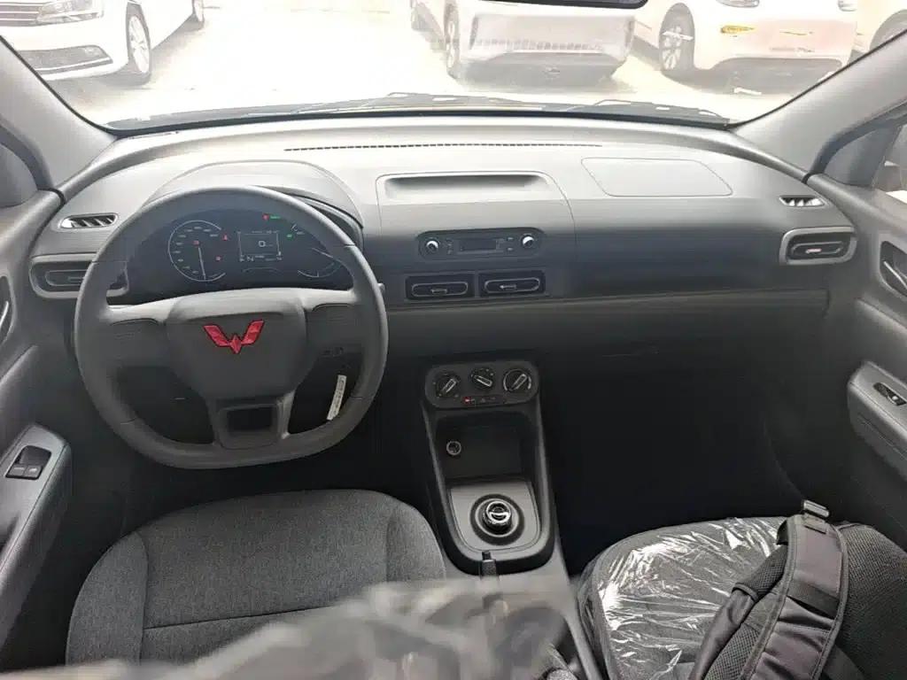 Wuling Hongguang New Energy 2025 Range-Extended Hybrid 50km Practical Model — миниатюра 16