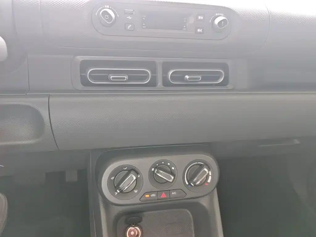 Wuling Hongguang New Energy 2025 Range-Extended Hybrid 50km Practical Model — миниатюра 20