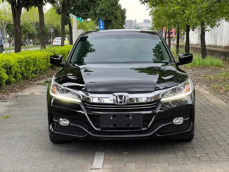 2016 Honda Accord 2.0L Comfort Edition — миниатюра 2