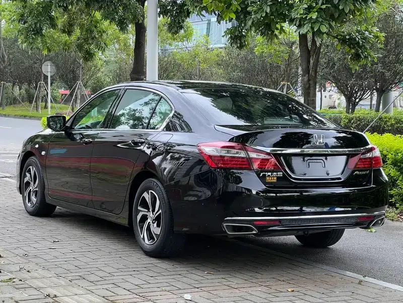 2016 Honda Accord 2.0L Comfort Edition — миниатюра 4