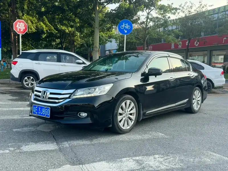 2014 Honda Accord 2.4L EX Luxury Edition — миниатюра 1