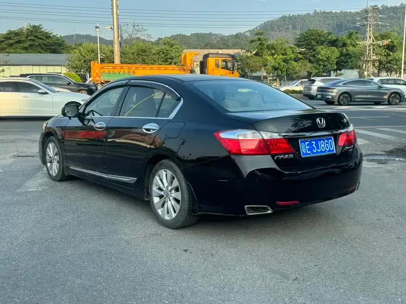 2014 Honda Accord 2.4L EX Luxury Edition — миниатюра 4