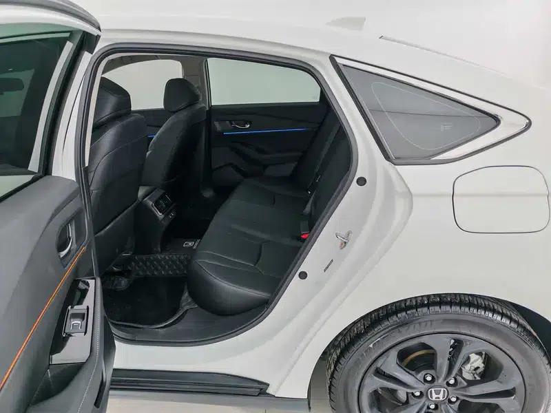 2025 Honda Accord 260TURBO Luxury Edition — миниатюра 18