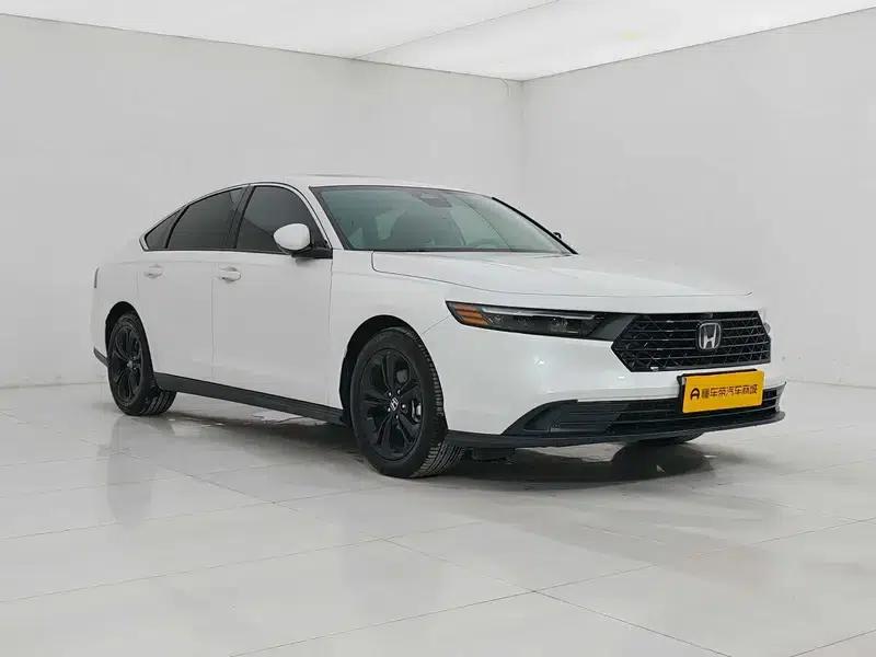 2025 Honda Accord 260TURBO Luxury Edition — миниатюра 3