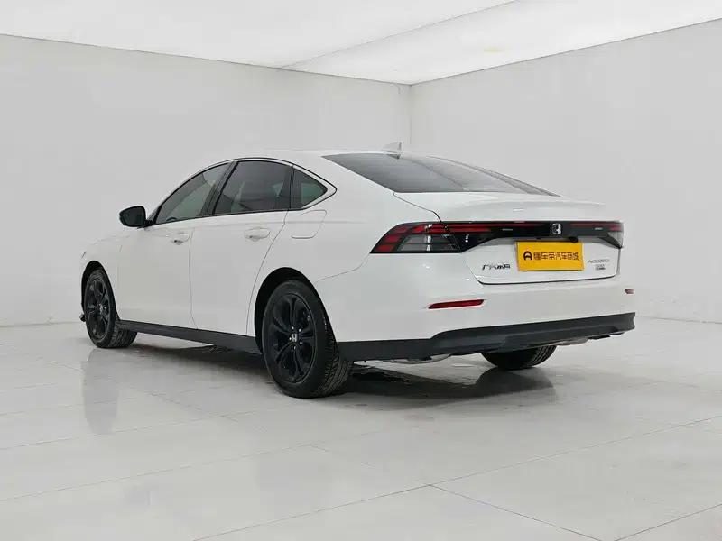 2025 Honda Accord 260TURBO Luxury Edition — миниатюра 5
