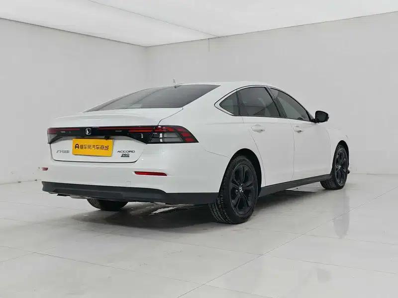 2025 Honda Accord 260TURBO Luxury Edition — миниатюра 7