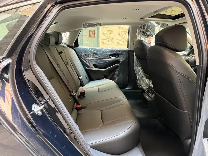 2025 Honda Accord 260TURBO Luxury Edition — миниатюра 10