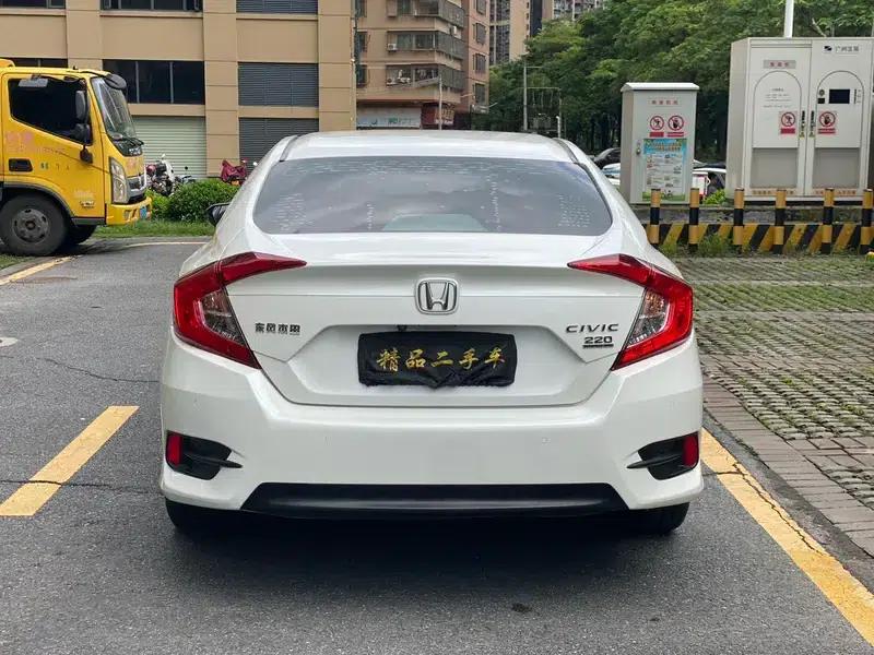 2016 Civic 220TURBO CVT Premium Edition — миниатюра 5