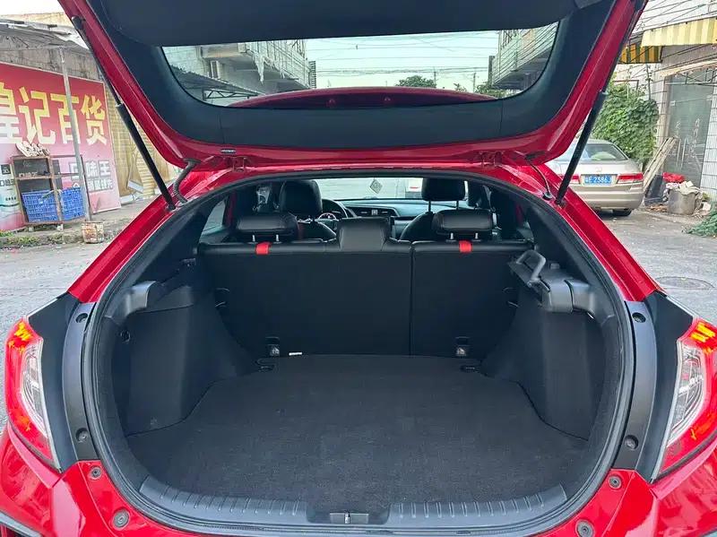 Civic 2020 HATCHBACK 220TURBO CVT Trendy and Cool — миниатюра 16