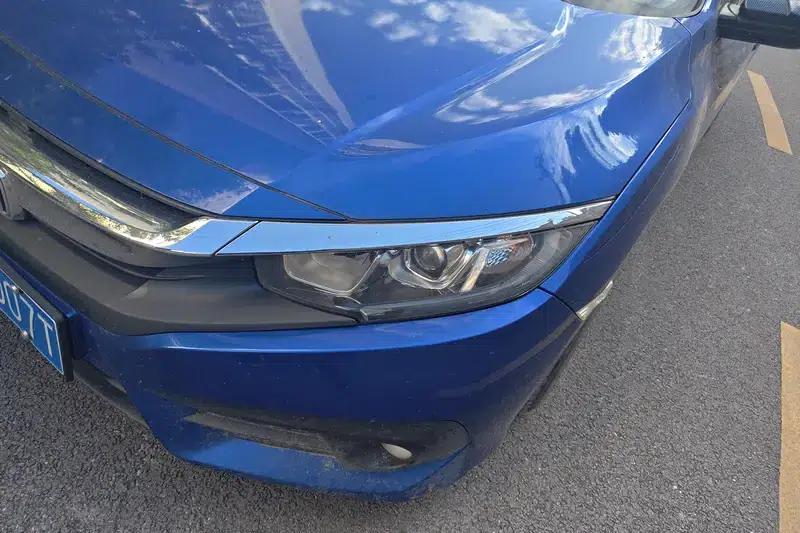 2016 Civic 220TURBO CVT Luxury Edition — миниатюра 4