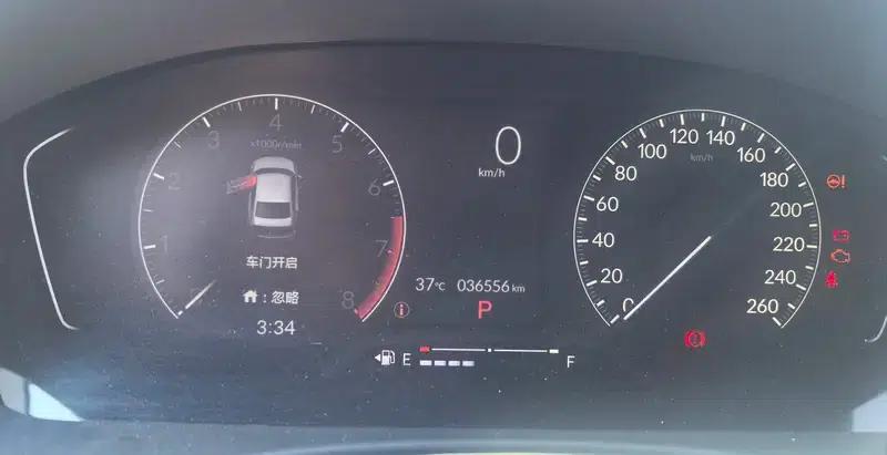 2023 Civic 240TURBO CVT Sport Edition — миниатюра 7
