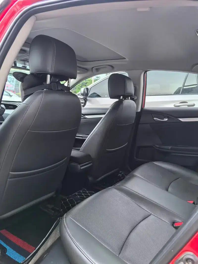 2016 Civic 220TURBO CVT Luxury Edition — миниатюра 9