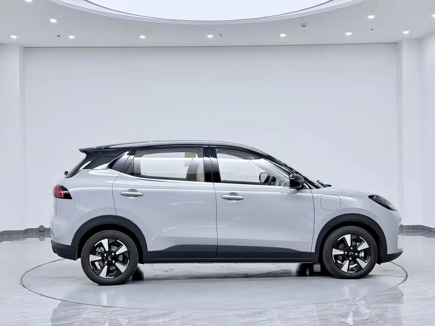 Wuling Bingo PLUS 2024 Model 401km Flagship Edition Four-Seater — миниатюра 6