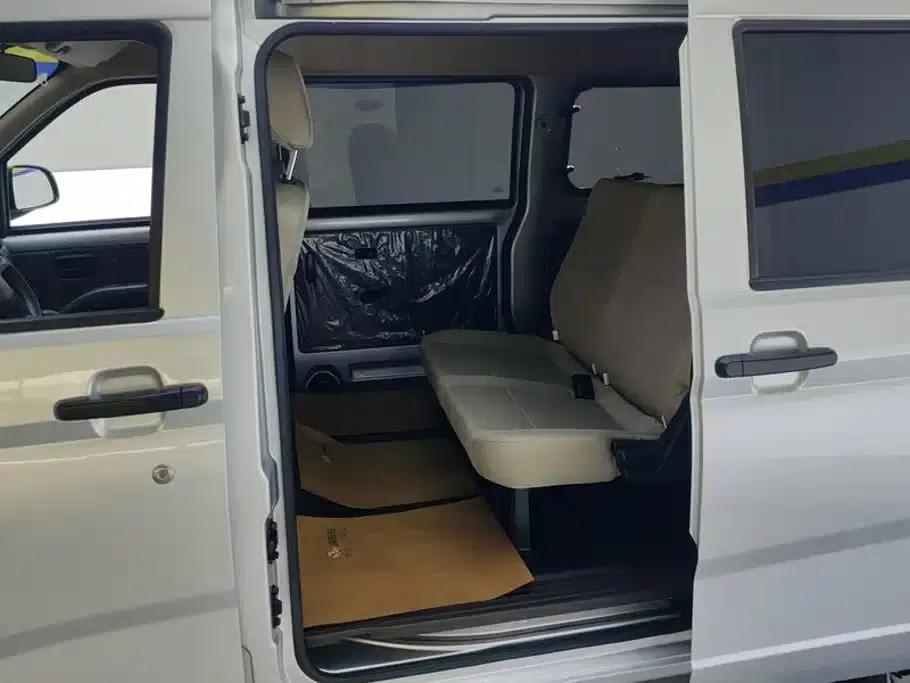 Wuling Rongguang S 2023 1.5L Basic Model 5/7 Seats — миниатюра 11