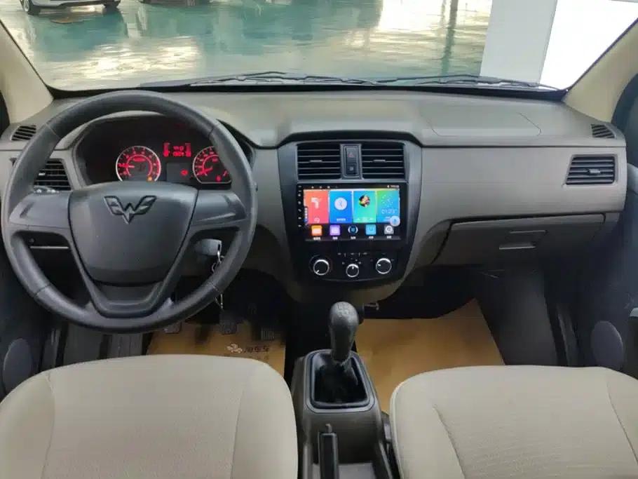 Wuling Rongguang S 2023 1.5L Basic Model 5/7 Seats — миниатюра 12