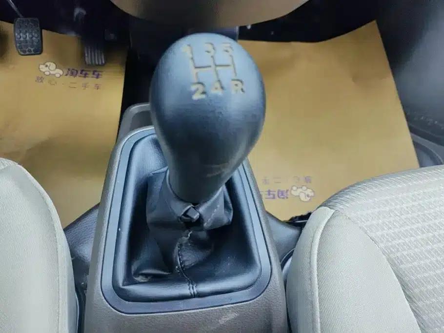 Wuling Rongguang S 2023 1.5L Basic Model 5/7 Seats — миниатюра 16
