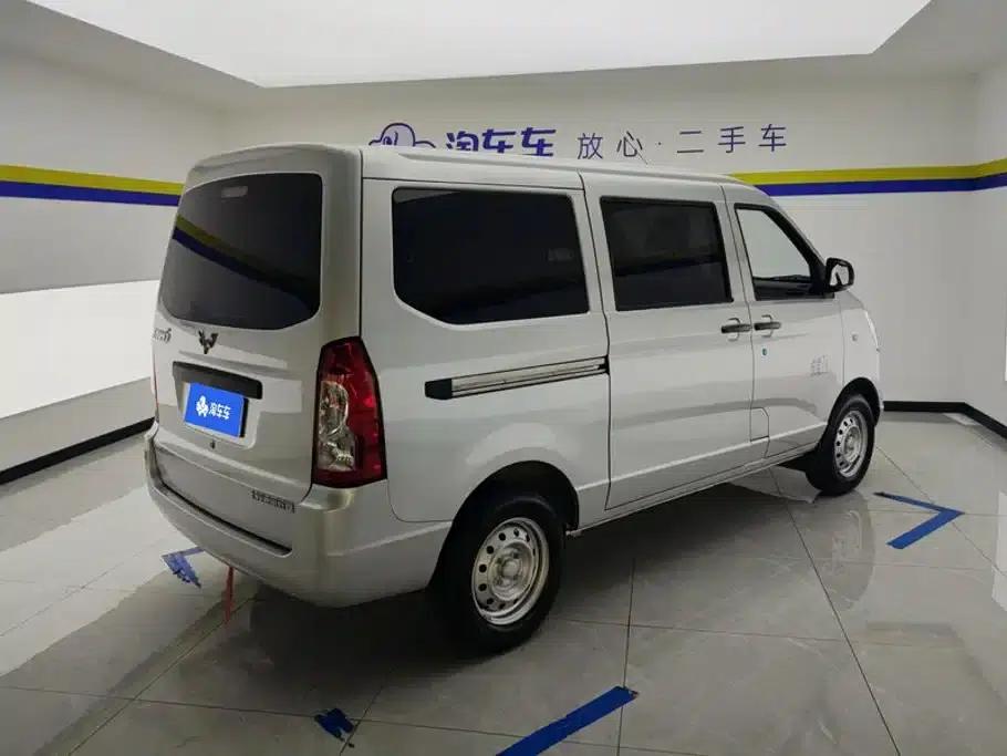 Wuling Rongguang S 2023 1.5L Basic Model 5/7 Seats — миниатюра 3