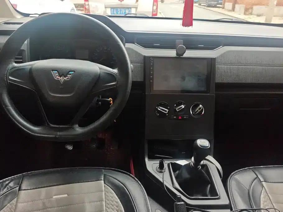 Wuling Hongguang PLUS 2020 1.5L Manual Standard 5-Seater — миниатюра 12