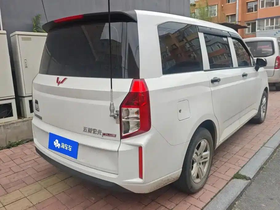 Wuling Hongguang PLUS 2020 1.5L Manual Standard 5-Seater — миниатюра 3