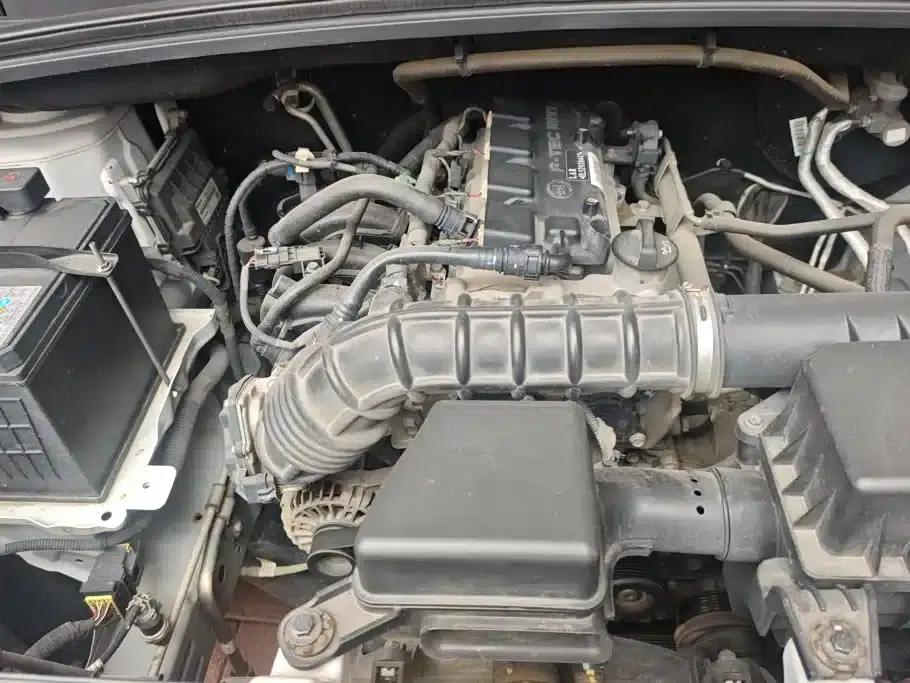 Wuling Hongguang PLUS 2020 1.5L Manual Standard 5-Seater — миниатюра 10