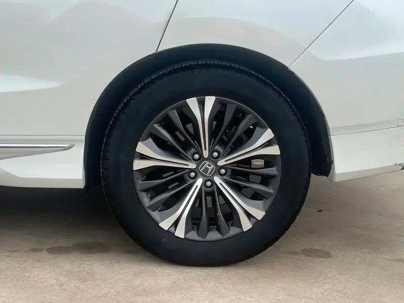 Honda UR-V 2020 370TURBO 2WD Premium Edition — миниатюра 6