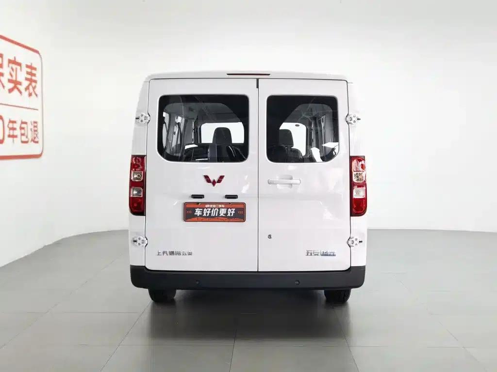 Wuling Yangguang 2024 Model 300km Comfort Bus Version 75kW — миниатюра 4