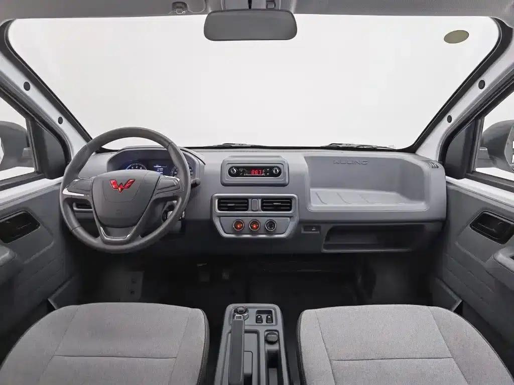 Wuling Yangguang 2024 Model 300km Comfort Bus Version 75kW — миниатюра 5